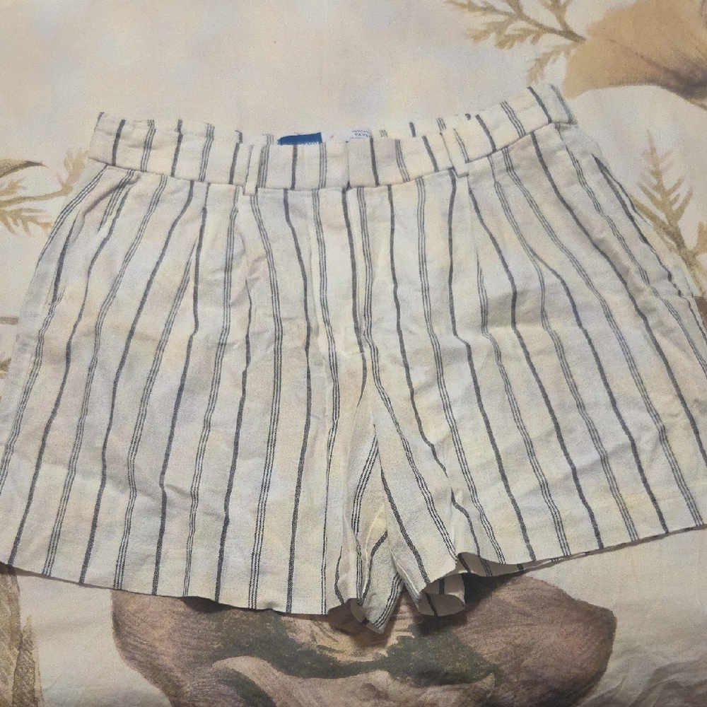 Linen Shorts Size M
